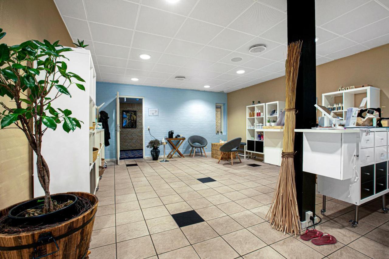 גרנה Hotel/ Apartments Marina מראה חיצוני תמונה