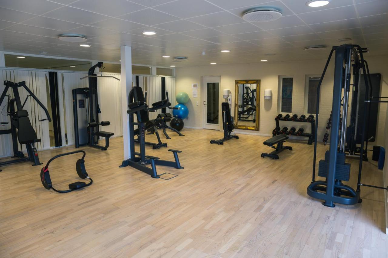 גרנה Hotel/ Apartments Marina מראה חיצוני תמונה